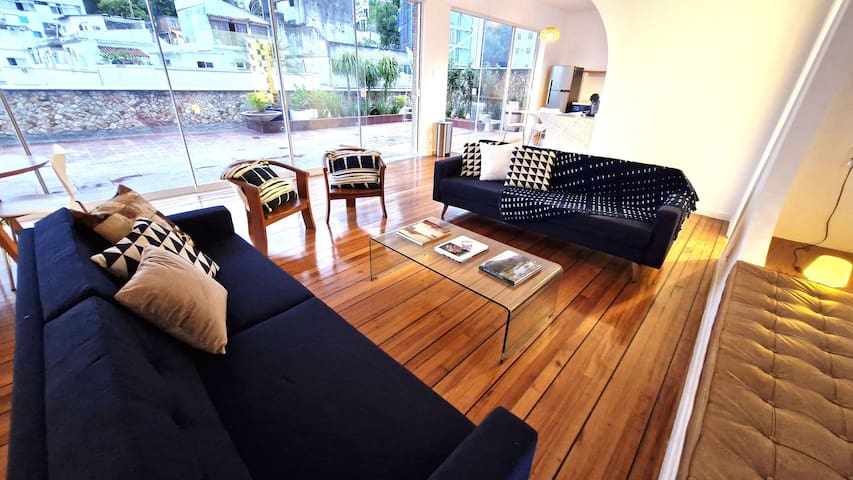 Penthouse with huge terrace and jacuzzi I317