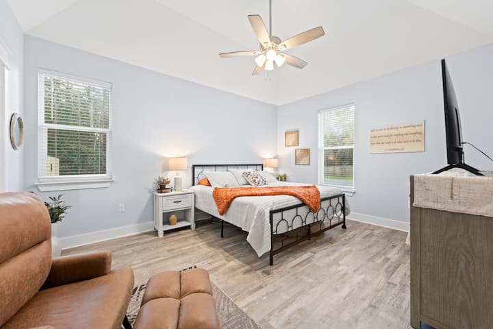 บ้านริมหาดนอนได้ 10 คนห่างจากชายหาดเพียงไม่กี่นาที