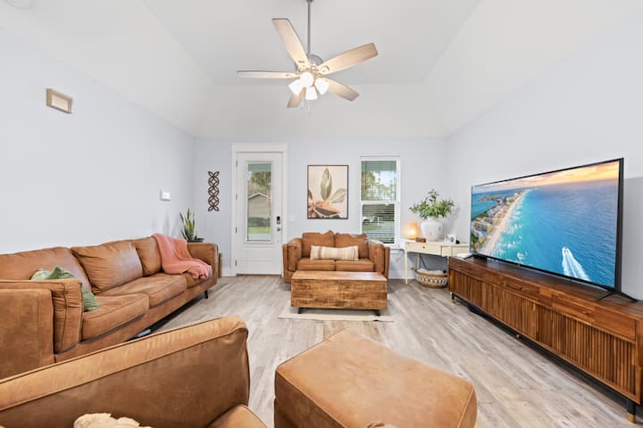 บ้านริมหาดนอนได้ 10 คนห่างจากชายหาดเพียงไม่กี่นาที