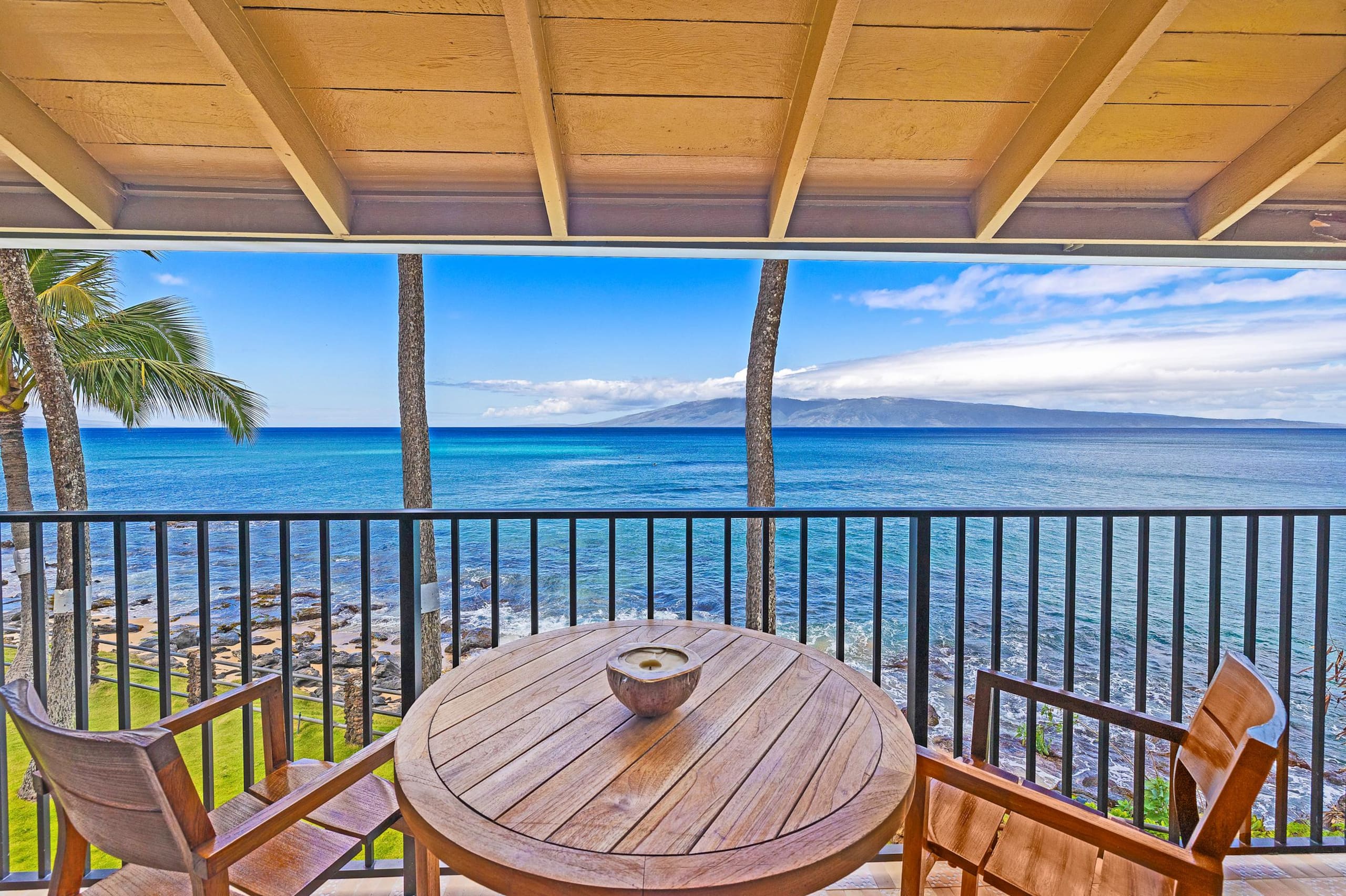 Condo in Lahaina · ★4.99 · 1 bedroom · 1 bed · 1 bath - Image 3