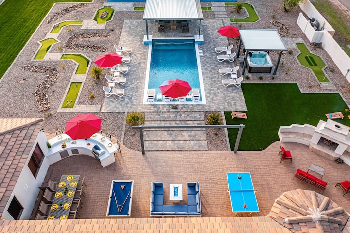 Epic Resort: Pool, Hot Tub, Pickleball & More! - Houses for Rent
