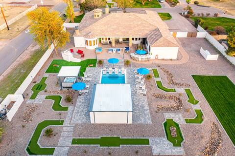 Mid-week Specials! Epic Resort for FUN in the Sun!