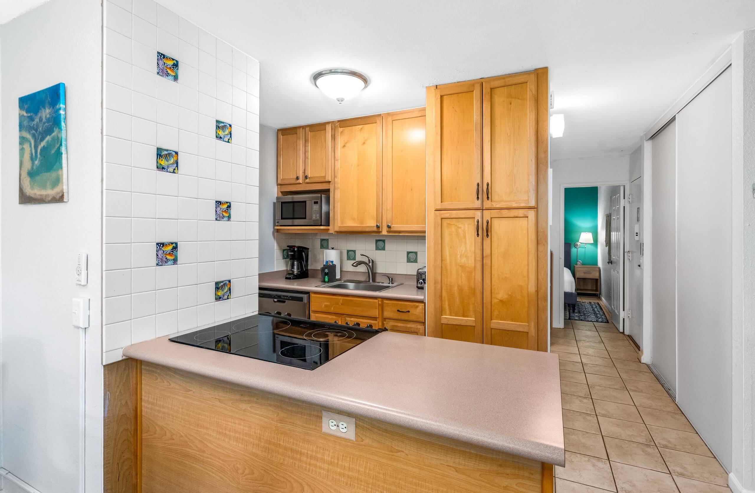 Condo in Kihei · ★4.84 · 1 bedroom · 2 beds · 1 shared bath - Image 11