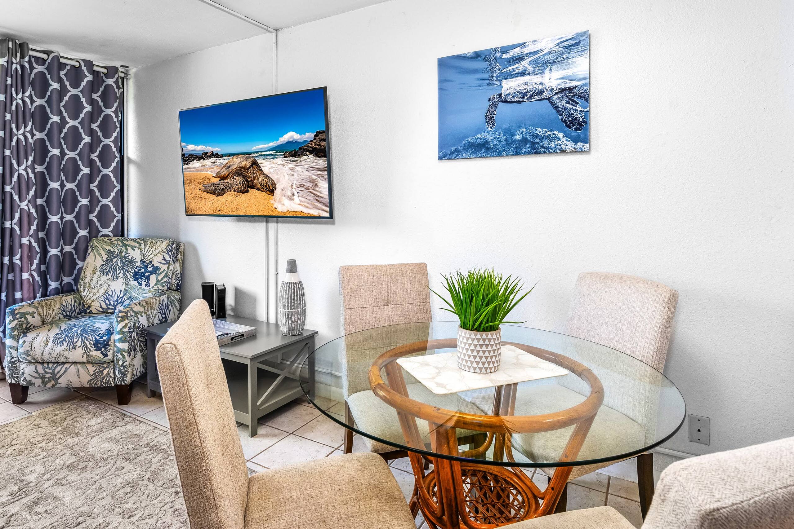 Condo in Kihei · ★4.84 · 1 bedroom · 2 beds · 1 shared bath - Image 4