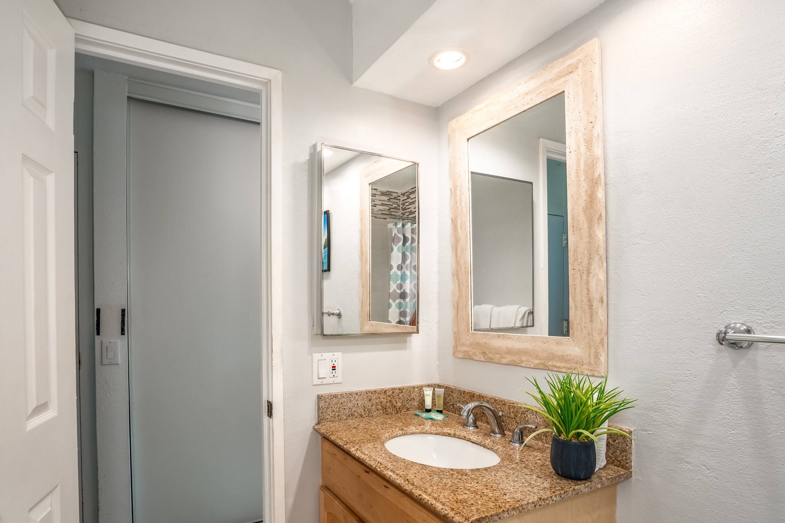 Condo in Kihei · ★4.84 · 1 bedroom · 2 beds · 1 shared bath - Image 21