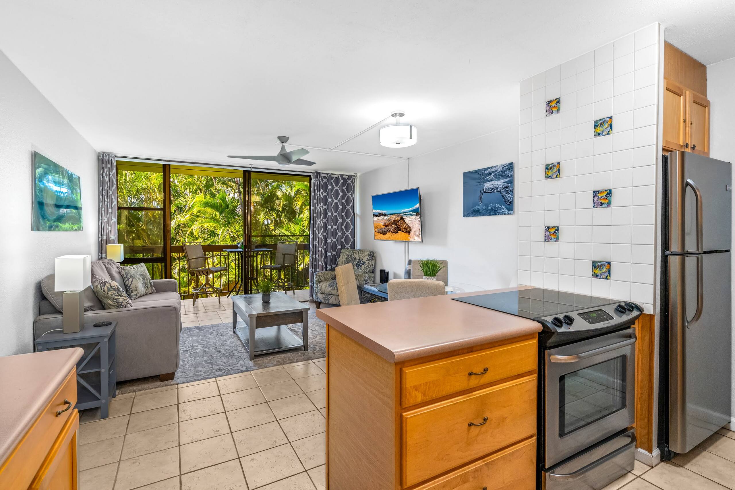 Condo in Kihei · ★4.84 · 1 bedroom · 2 beds · 1 shared bath - Image 13