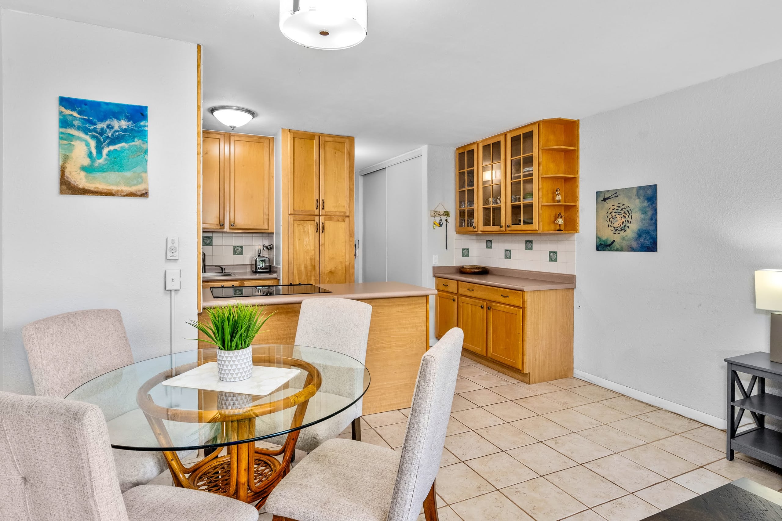 Condo in Kihei · ★4.84 · 1 bedroom · 2 beds · 1 shared bath - Image 9