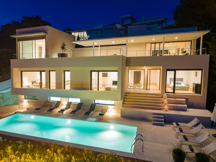 Ibiza Town Modern Villa, Sleeps 10