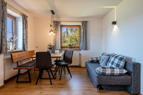 Popular Airbnb listing: Mongaduierhof Apt. Latemar in Völs Am Schlern
