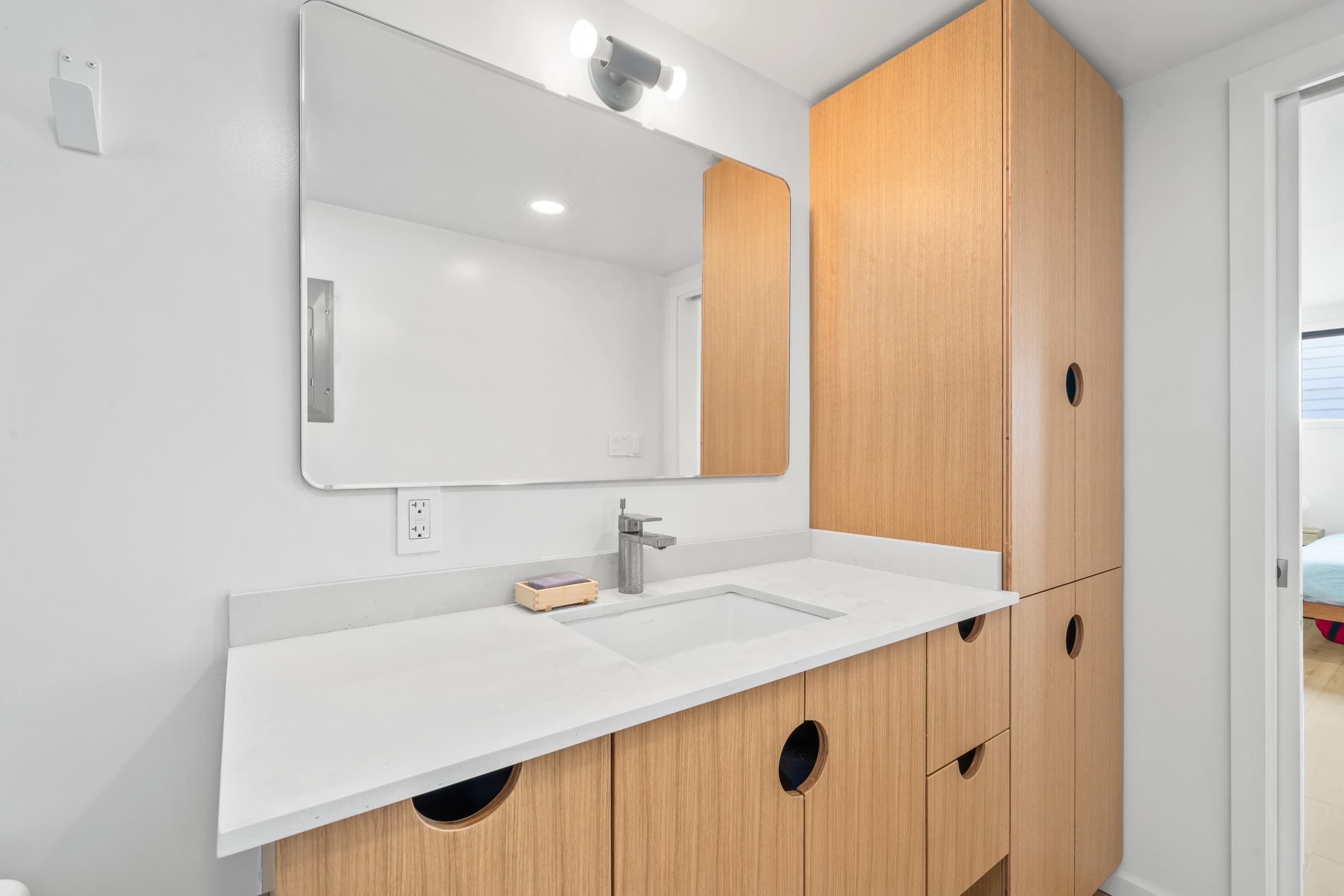 Deluxe Oceanfront Remodeled, Ground Floor WB126 - Image 36