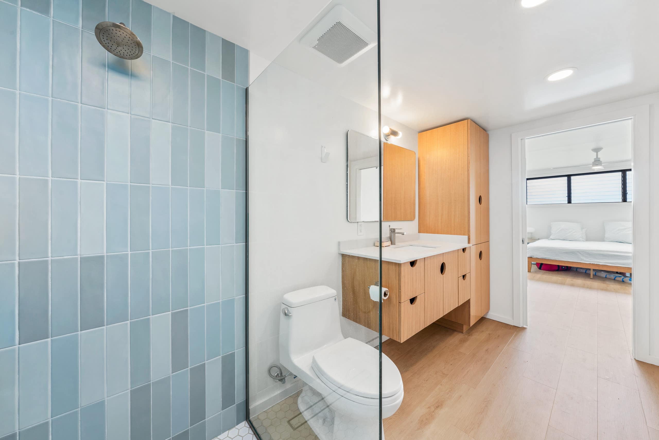 Deluxe Oceanfront Remodeled, Ground Floor WB126 - Image 26