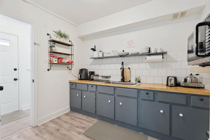 2br Apt • Near St. Anthony • Monthly 15% Off  #22a - Oklahoma City, OK