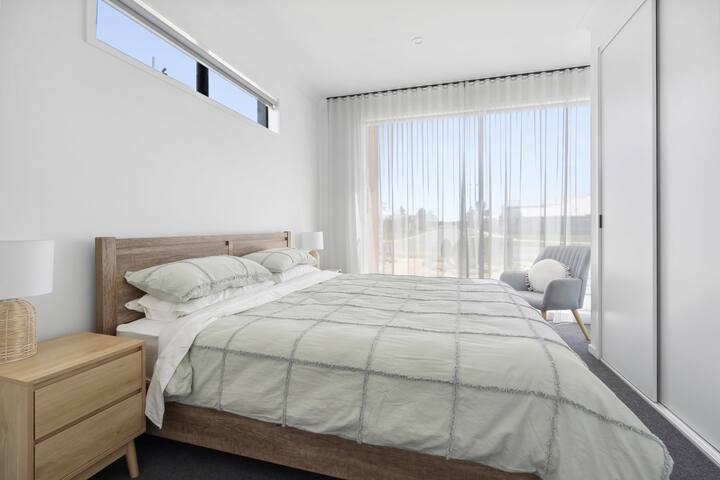 Oak Anchor I Luxury Ocean Grove Retreat gallery image 5