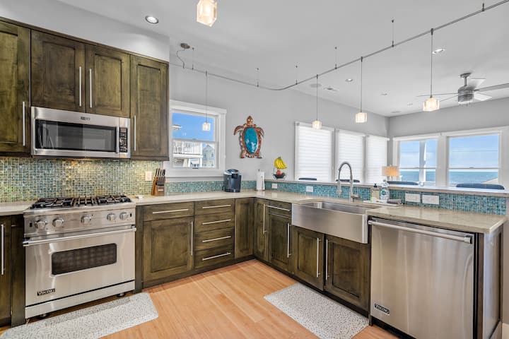 North Star | Ocean Views + Rooftop! - Carolina Beach, NC