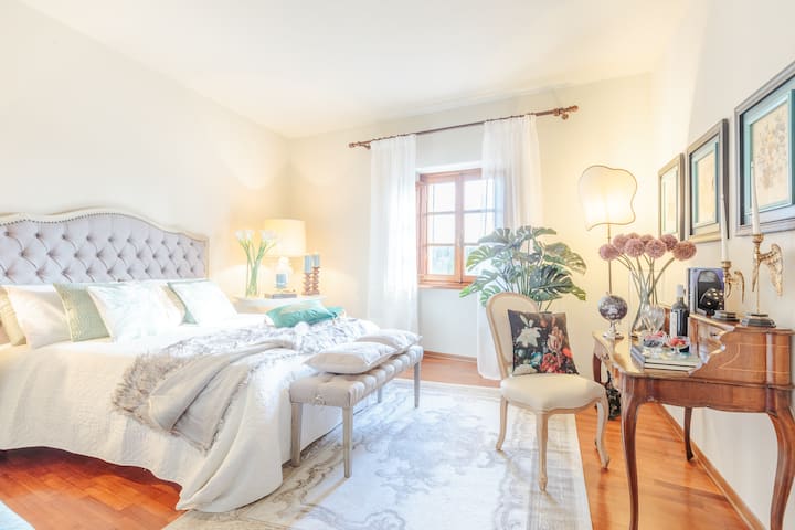 Villa Amore, A Romantic Hilltop Farmhouse In Lucca - Lucca