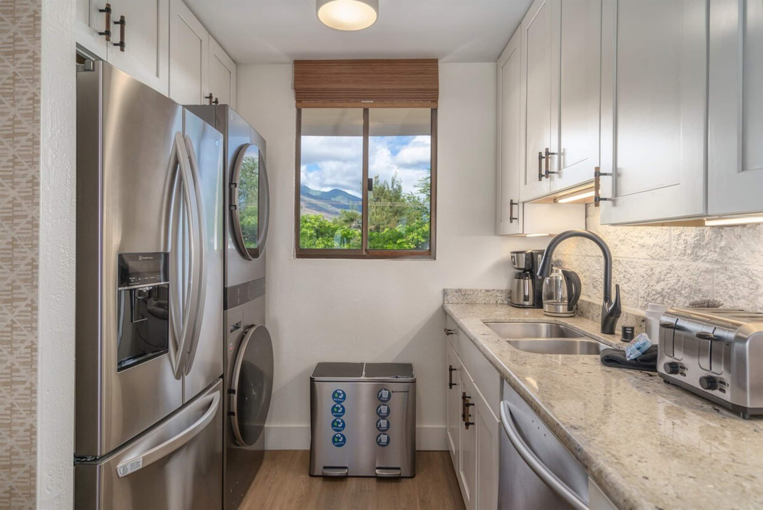 Condo in Wailuku · ★4.98 · 2 bedrooms · 4 beds · 2 baths - Image 7