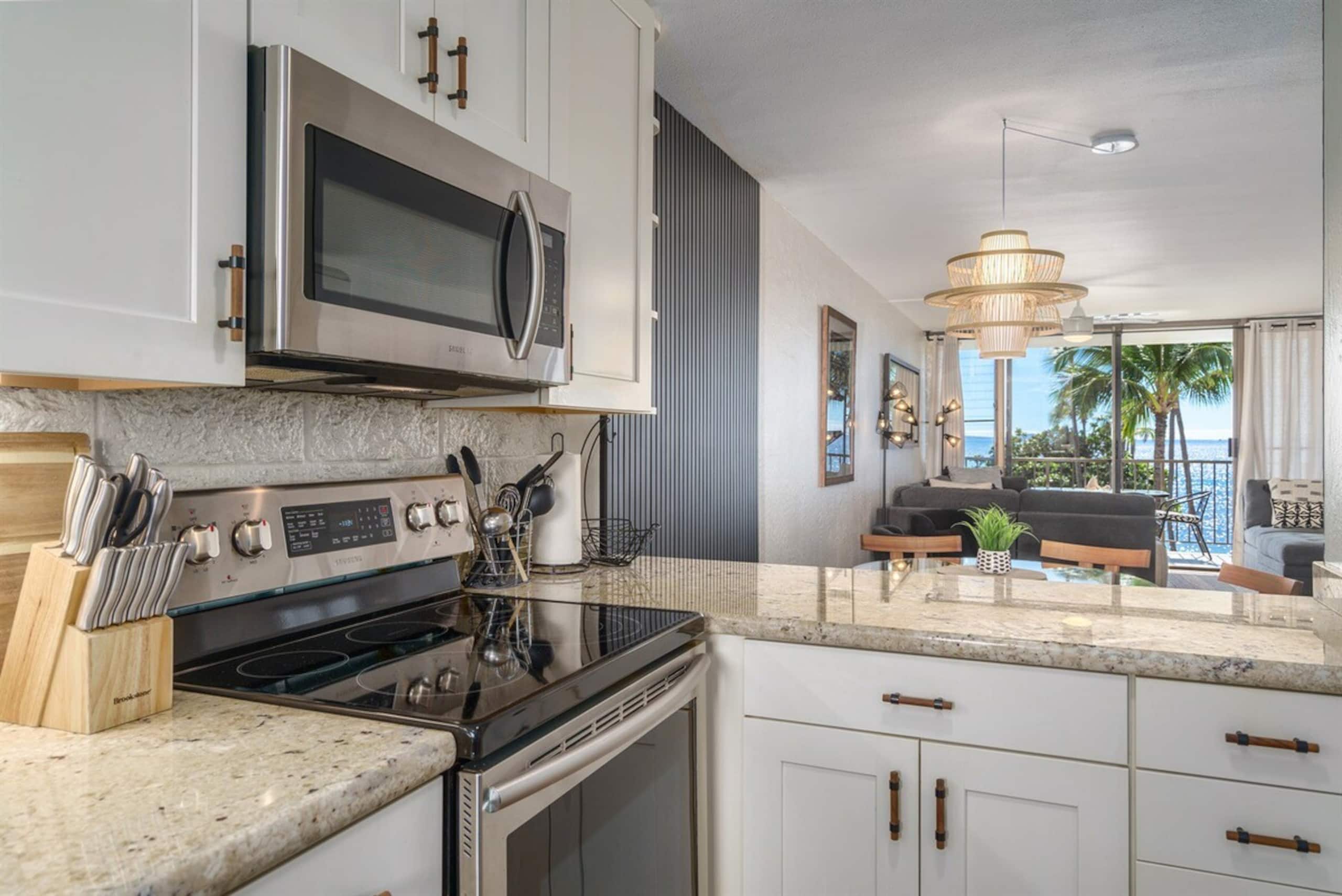 Condo in Wailuku · ★4.98 · 2 bedrooms · 4 beds · 2 baths - Image 8