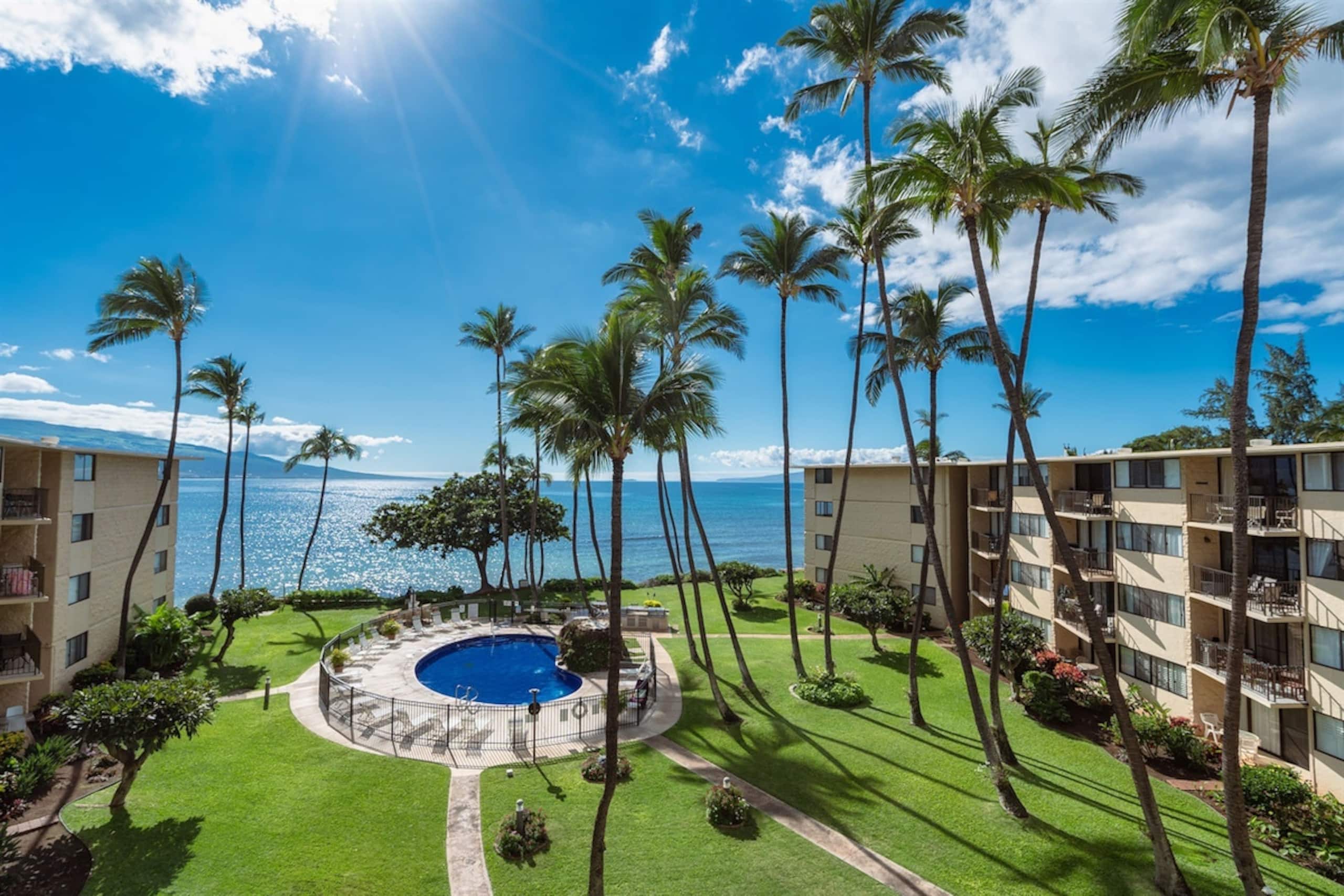 Condo in Wailuku · ★4.98 · 2 bedrooms · 4 beds · 2 baths - Image 20
