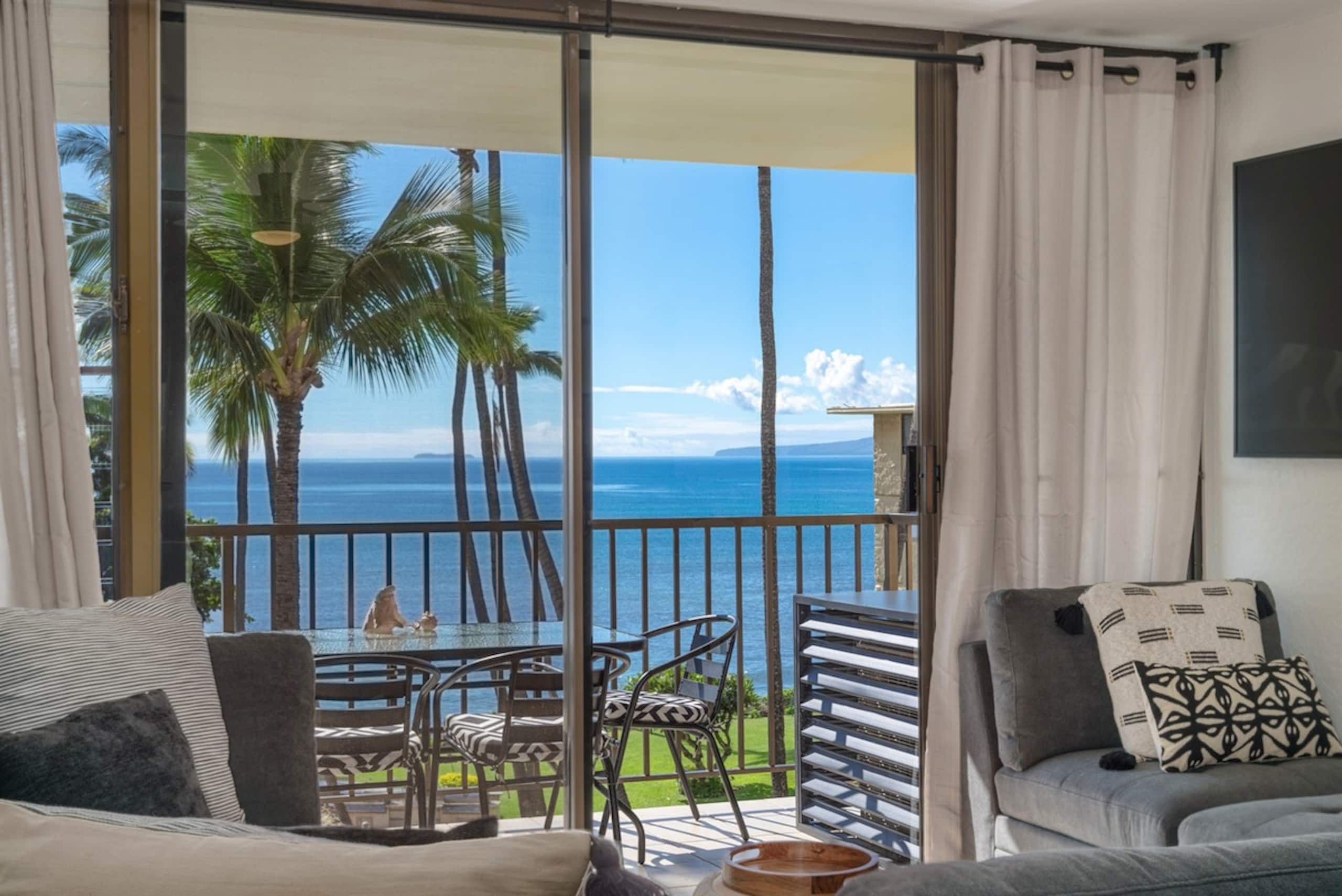 Condo in Wailuku · ★4.98 · 2 bedrooms · 4 beds · 2 baths - Image 1