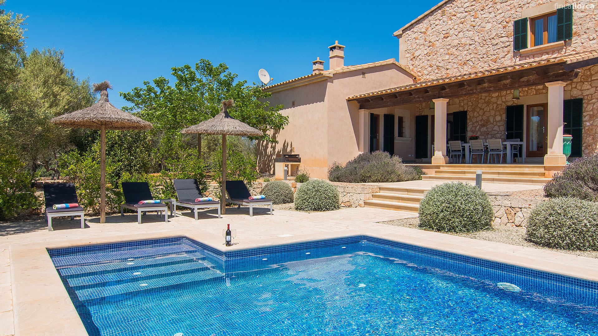 Villa Sa Pleta Petita con vistas a la montaña, piscina y Wi-Fi