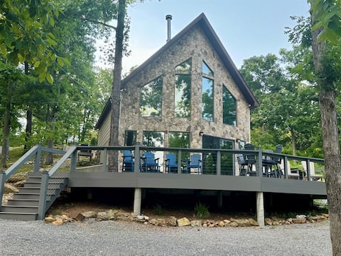 Shawnee Overlook (Home & 2 Cabins)