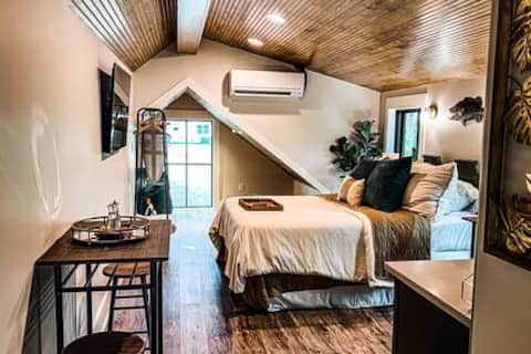 Pool House on a tidal creek