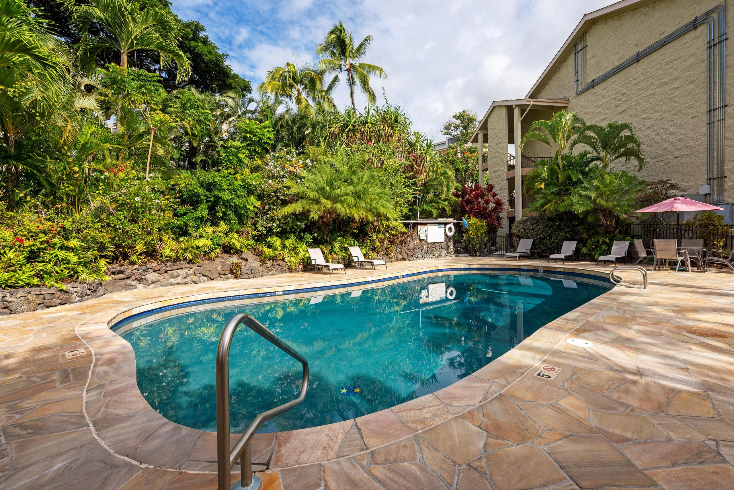 Condo in Kailua-Kona · ★4.78 · 1 bedroom · 2 beds · 1 bath - Image 25