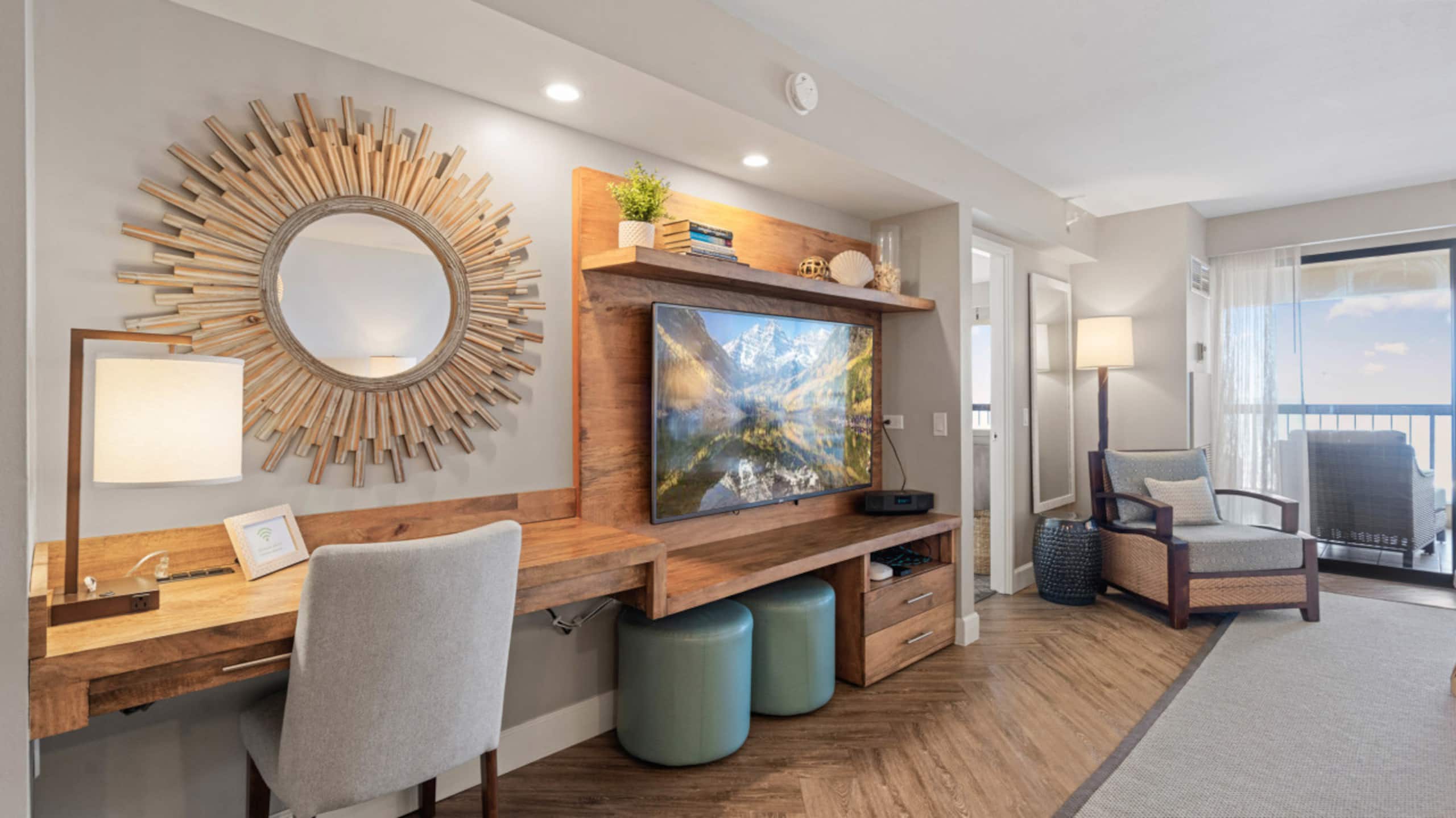 Condo in Honolulu · ★4.96 · 2 bedrooms · 4 beds · 2 private baths - Image 18