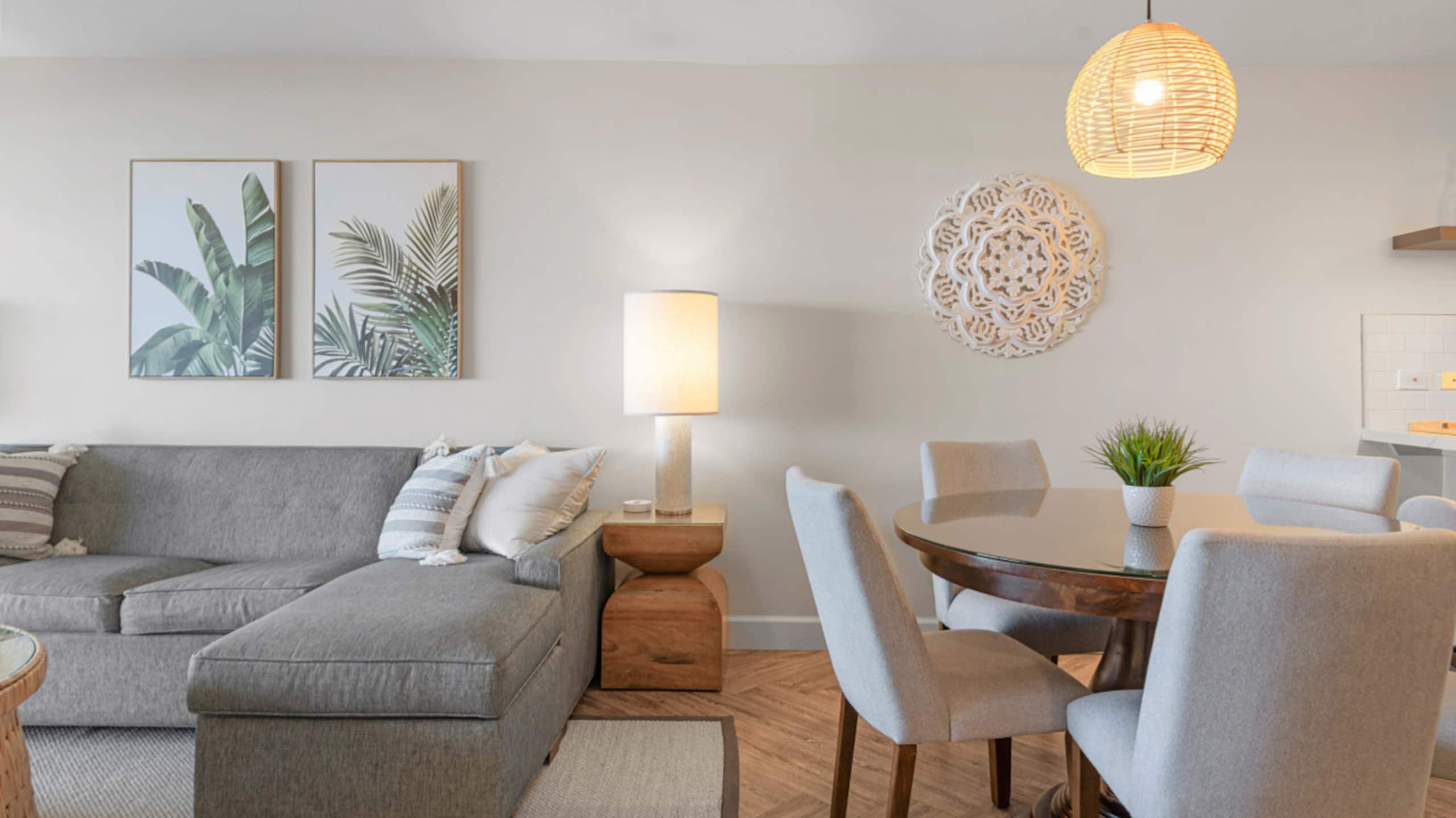 Condo in Honolulu · ★4.96 · 2 bedrooms · 4 beds · 2 private baths - Image 9
