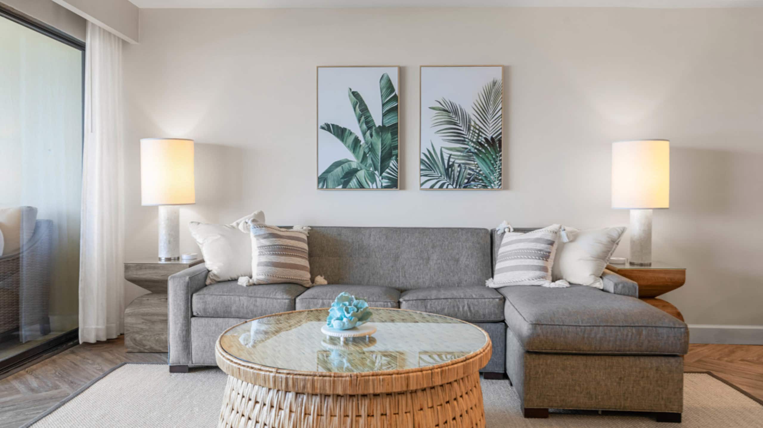 Condo in Honolulu · ★4.96 · 2 bedrooms · 4 beds · 2 private baths - Image 10