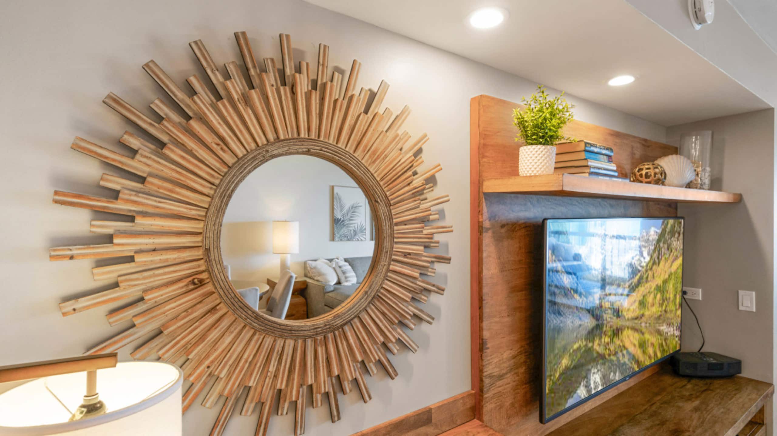 Condo in Honolulu · ★4.96 · 2 bedrooms · 4 beds · 2 private baths - Image 19