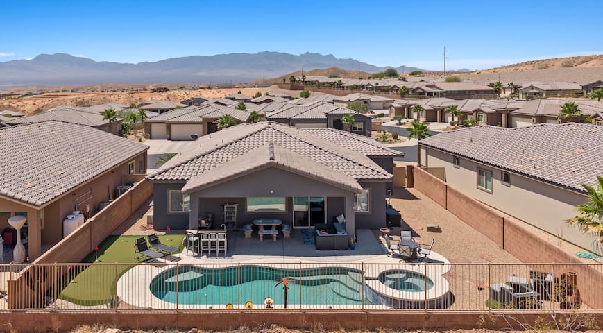 Free Heated Pool Double Eagle 991277 – J and Amy