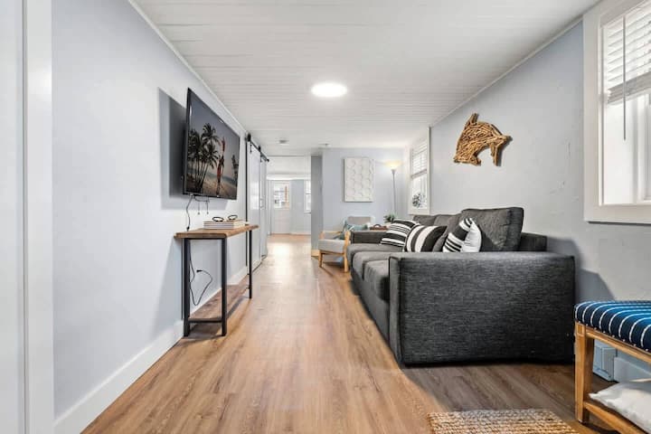 Addie Shack & Cammie Cabana | Pet Friendly - Newburyport, MA