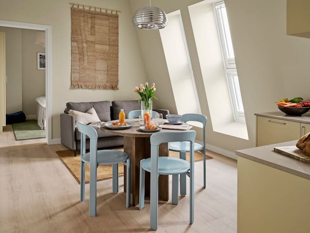 Two-Bedroom Attic Apartment for 4