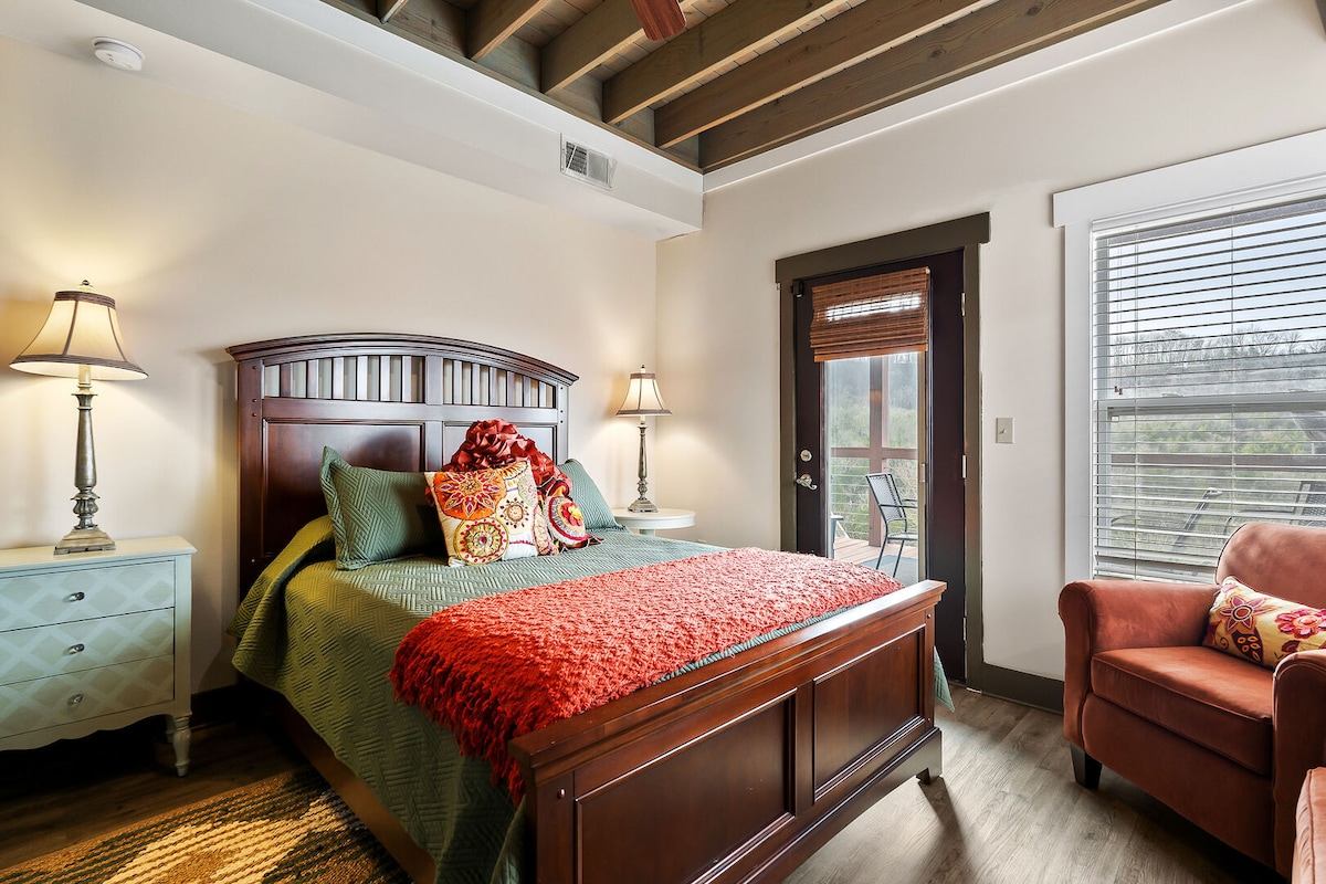 Center Hill Wakehouse - Chalets for Rent in Smithville, Tennessee
