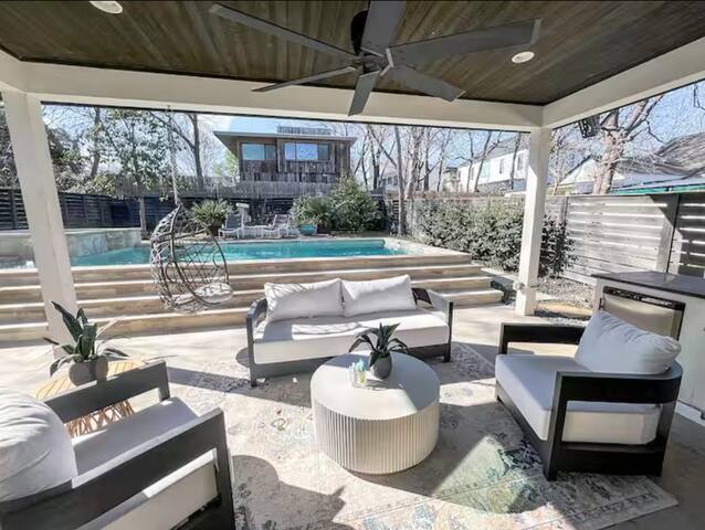 Zilker Luxe Stay | Pool, Hot Tub, Pet-Friendly gallery image 5