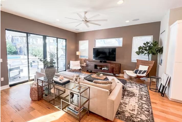 Zilker Luxe Stay | Pool, Hot Tub, Pet-Friendly