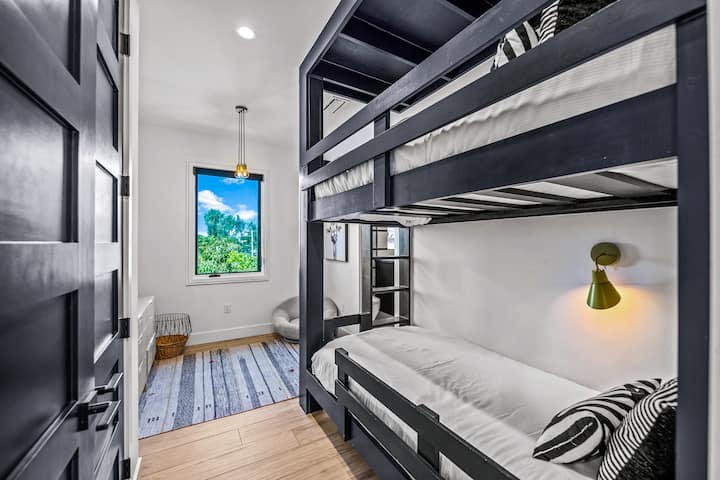 Phòng ngủ bổ sung, tầng 3 - Twin Bunks