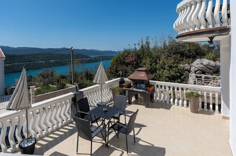 Top performing Airbnb: Apartments vrabac - studio apartment 1 in Općina Zažablje