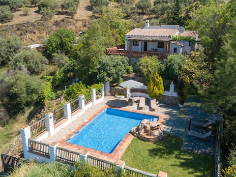 Propiedad de Airbnb exitosa: Villa Abrevadero en Frigiliana