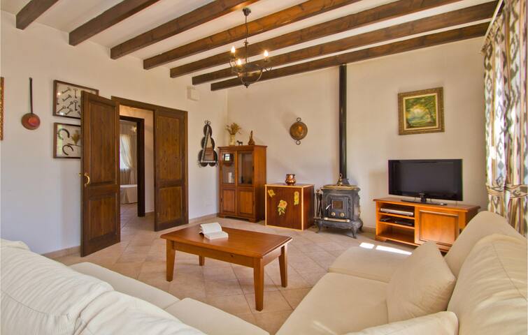 4 bedroom cozy home in Marratxí gallery image 4