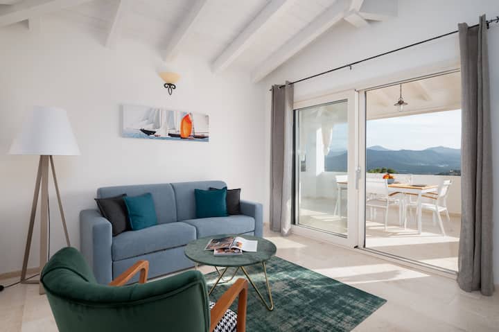 Bellevue 36b By Klodge - Flat With Pool And Views - Budoni