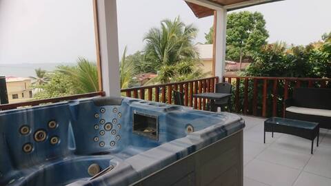 Suite-Premium-Ensuite-Sea view