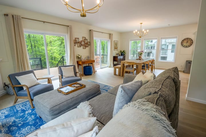 Cottage In The Woods + Pool, Fishing Pond - New Buffalo, MI