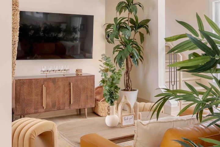 Beach House, The California Sunset-girls Getaway! - Niagara-on-the-Lake