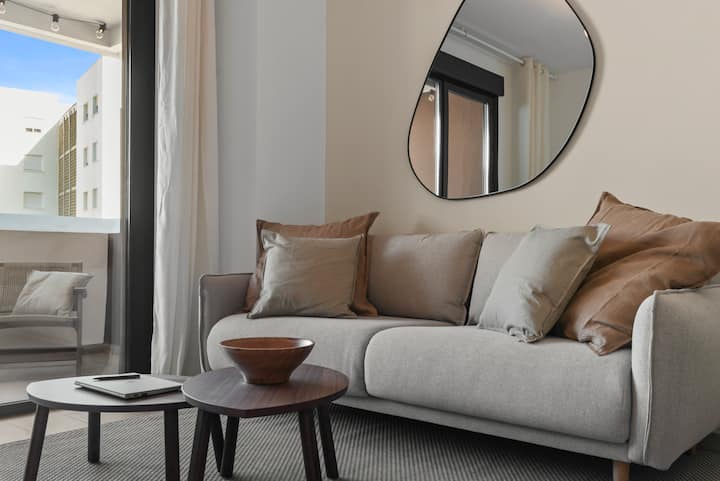 Nohemi - Elegant City And Beach Apartment - Estepona