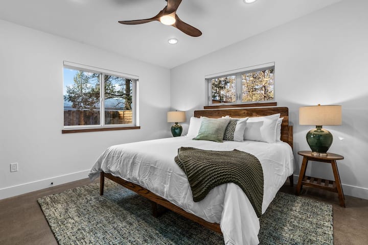 2nd bedroom-King bed
