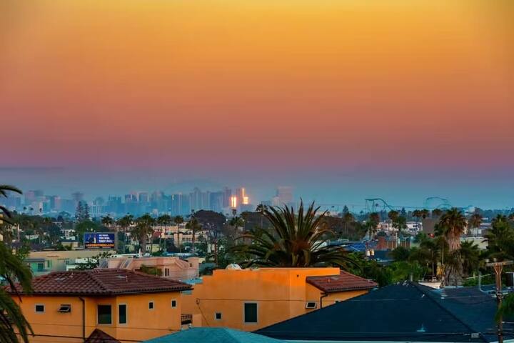 Surfside Charmer, Rooftop view, One Block to Beach gallery image 5