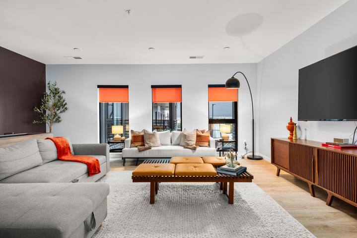 The Socialite – Luxe DT Nashville Retreat