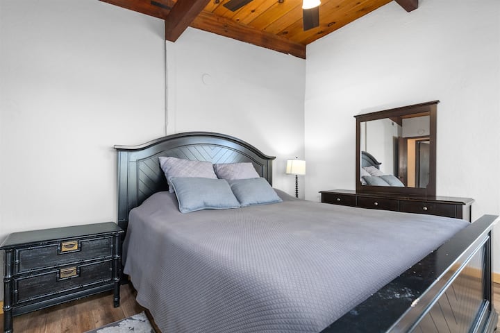 chumba cha kulala cha 1: 1 mfalme